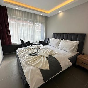 Camera standard con letto king size